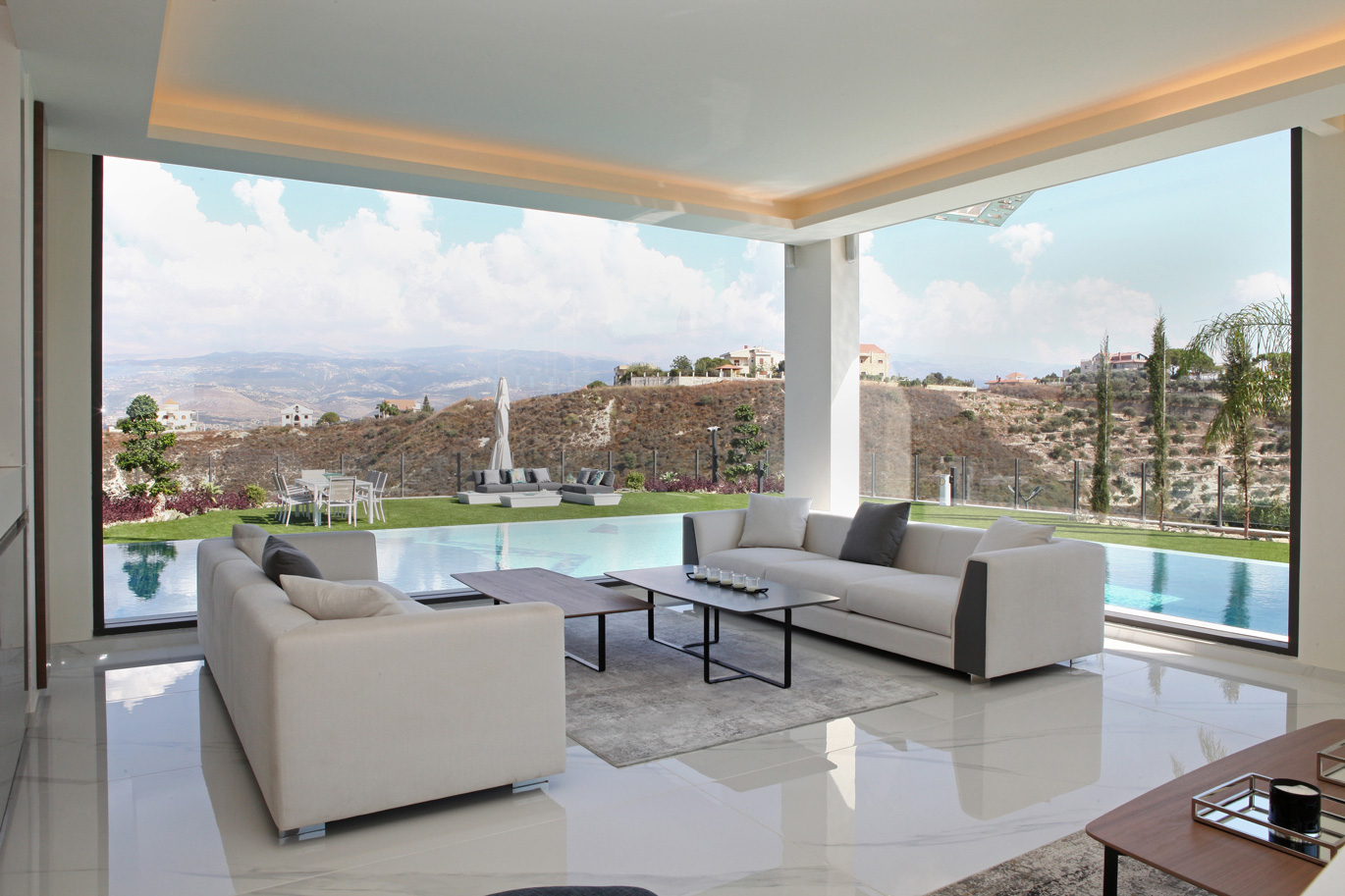 Jeanine M. Chammas - Residence O.A.